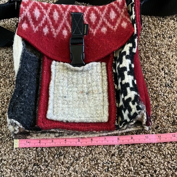 baabaazuzu wool crossbody bag - Picture 9 of 9